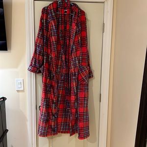 Brand new robe from dreams co… size L (18/20) red plaid very warm and cozy